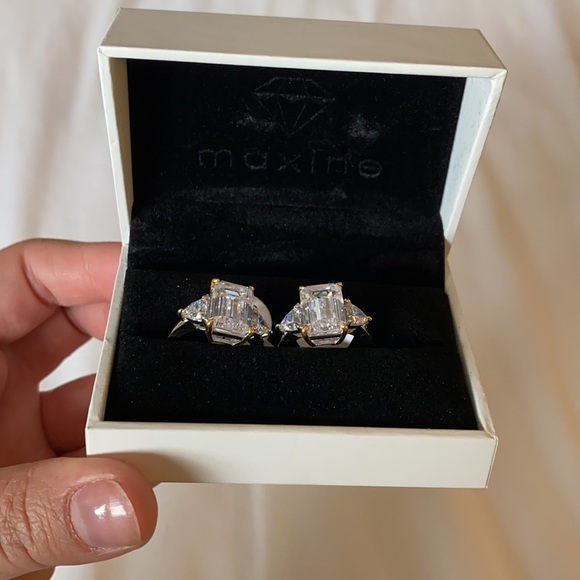 Emerald Cut Three Stone Engagement Ring - Picture 2 of 7